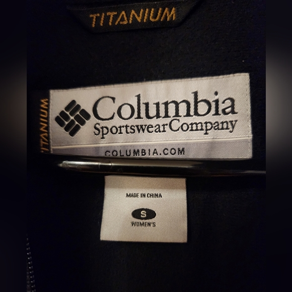 Columbia Titanium Soft Shell Jacket - Picture 2 of 5
